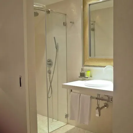 Le Bourg 7 Hotel 4*