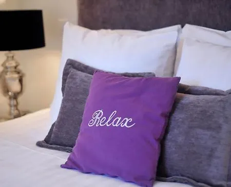 Le Bourg 7 Hotel 4*