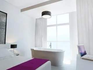 Le Bourg 7 ホテル 4*