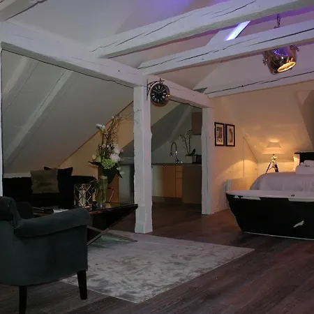 فندق Le Bourg 7 لتري