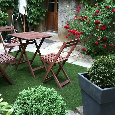 فندق Le Bourg 7 4*