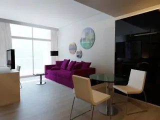 Le Bourg 7 4* لتري