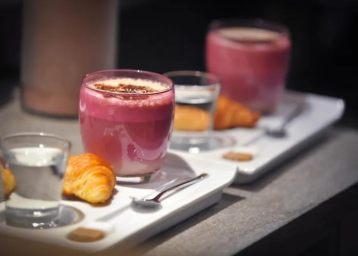 Le Bourg 7 4* لتري